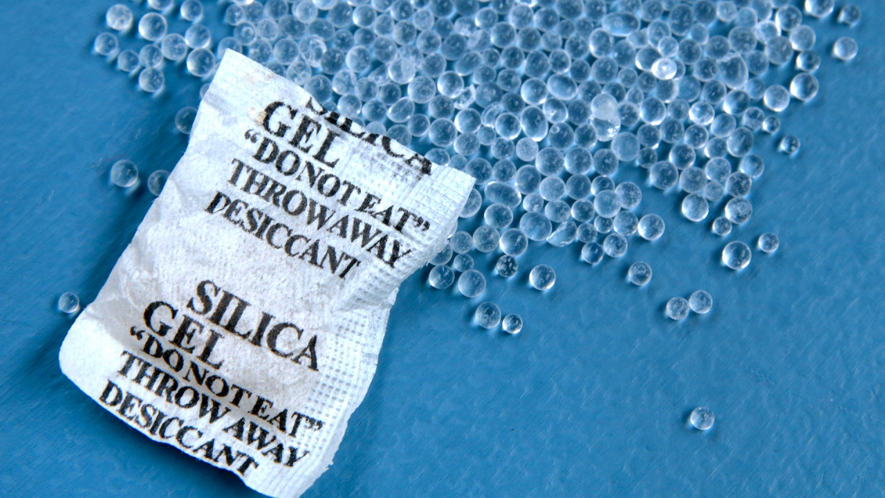 why-didn-t-i-do-this-earlier-reusing-silica-gel-packets-a-pretty